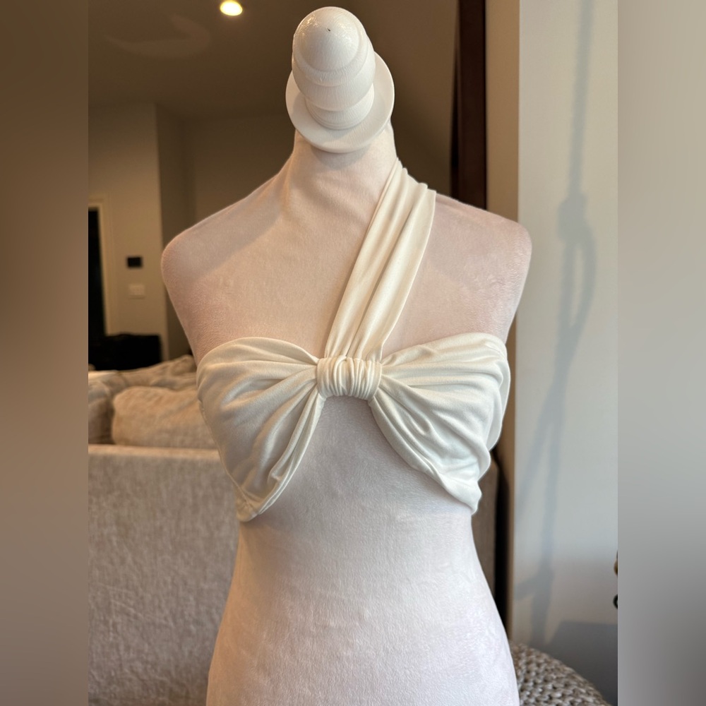 Cream Crop Top with Sweetheart Neckline and Ruched Detailing